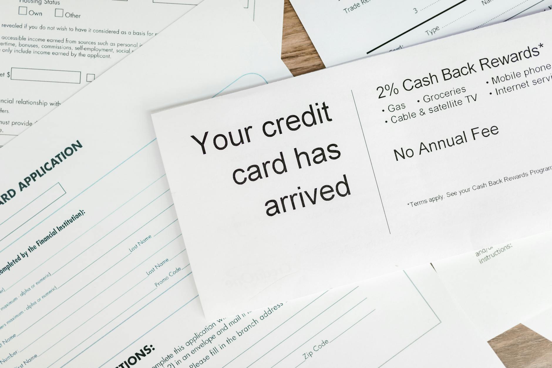 A simple two-card rewards strategy graphic